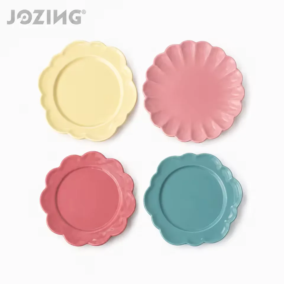 8inch Flower-Shaped Ceramic Plates in Four Colors